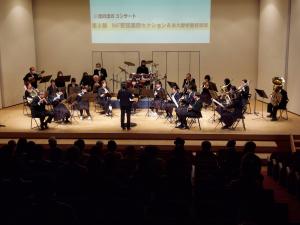 正面から見たコラボ演奏の様子です