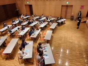 知恵袋講座を上から見た様子です