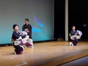 若扇会さんの踊りの風景です