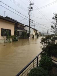 大江町蓼原の複数家屋で浸水被害が出ている写真
