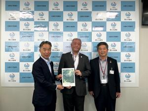 要望書手交 田中道路部長