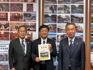 足立参議院議員