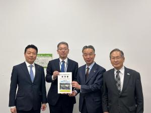 菅野主計官