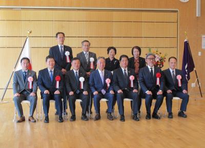 受賞者や来賓などの集合記念写真