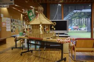 ラウンジの作品展示の様子です