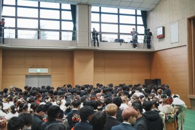 はたち大集合写真レポート 会場2階から市職員が撮影
