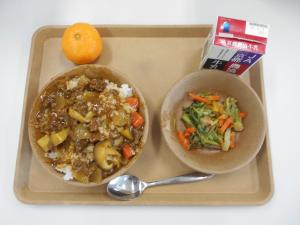 給食試食会写真２