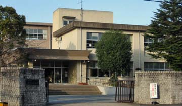 昭和小学校の校舎の外観