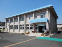 三和中学校の校舎の外観