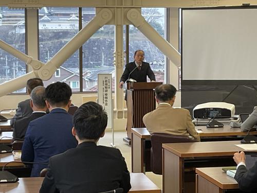 吉見純男議運委員長