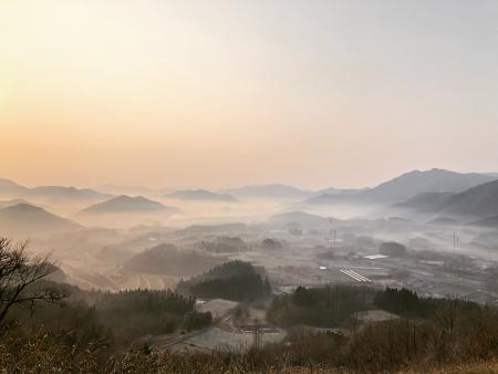 夜久野高原の朝霧の画像