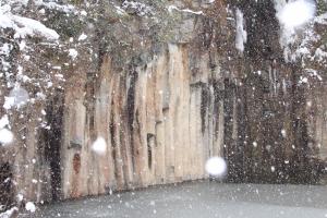 やくの玄武岩公園の雪景色