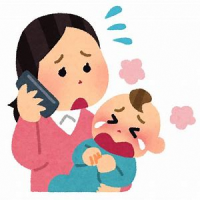 子どもの具合が悪くて困った母親が電話をかけているイラスト